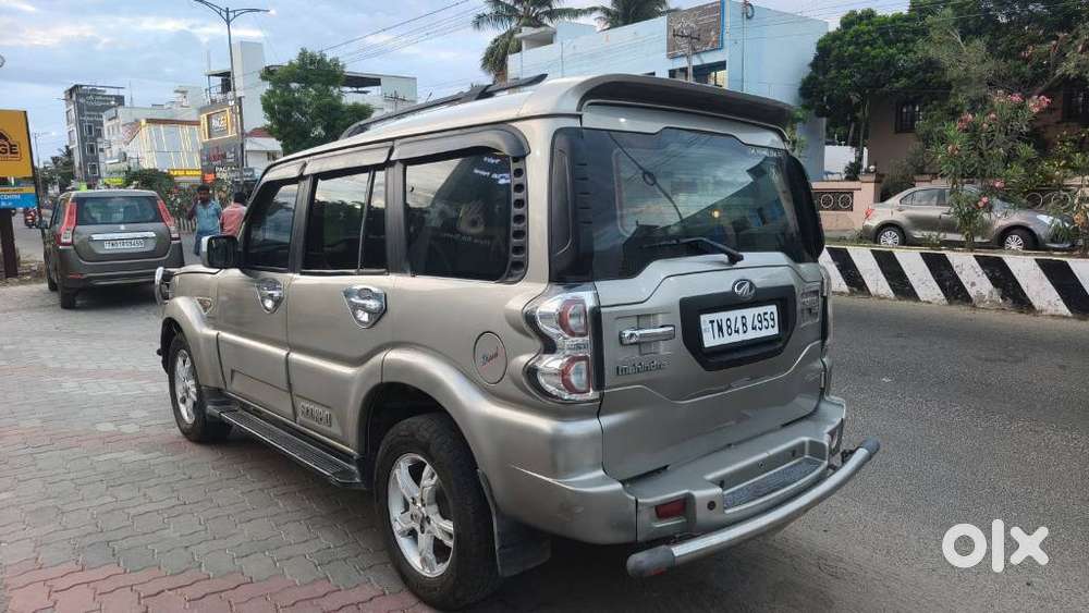 Mahindra Scorpio S10, 2015, Diesel