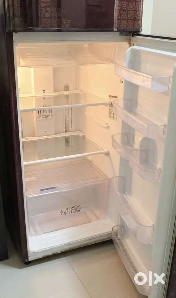 Fridge/ refrigerator full working condition zero work required