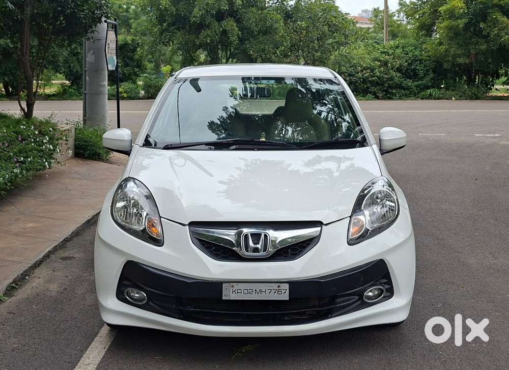 Honda Brio V Automatic, 2013, Petrol