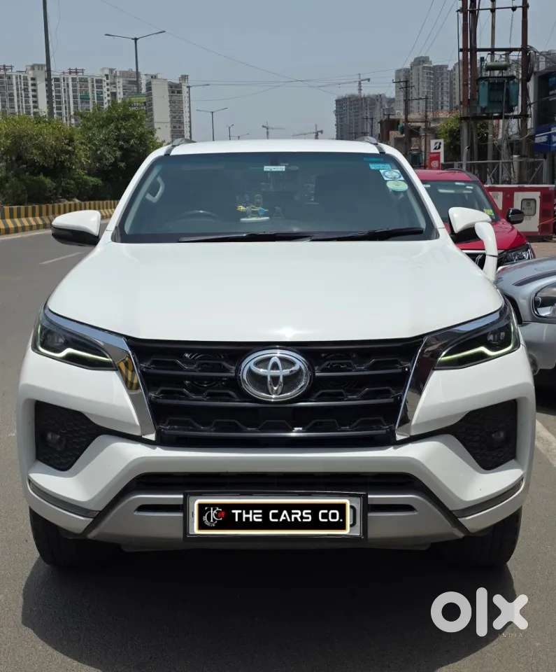Toyota Fortuner 4x2 At 2.7 Petrol, 2022, Petrol