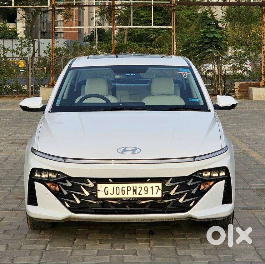 Hyundai Verna 1.5 Sx (o) Vtvt, 2023, Petrol