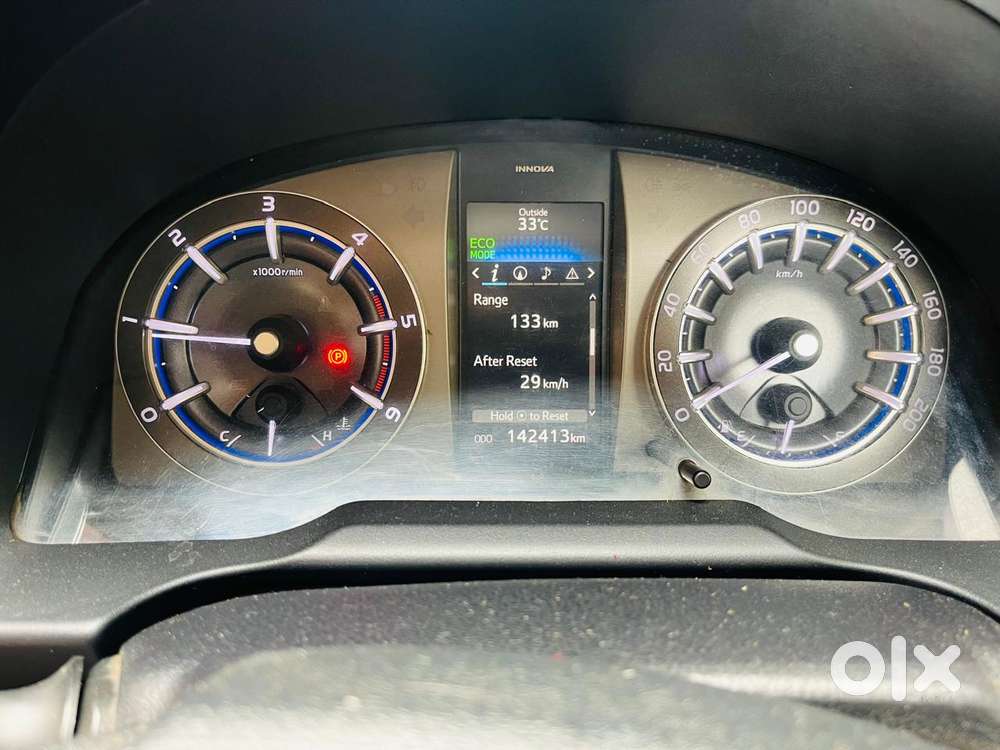Toyota Innova Crysta 2.4 V 8 Str, 2017, Diesel