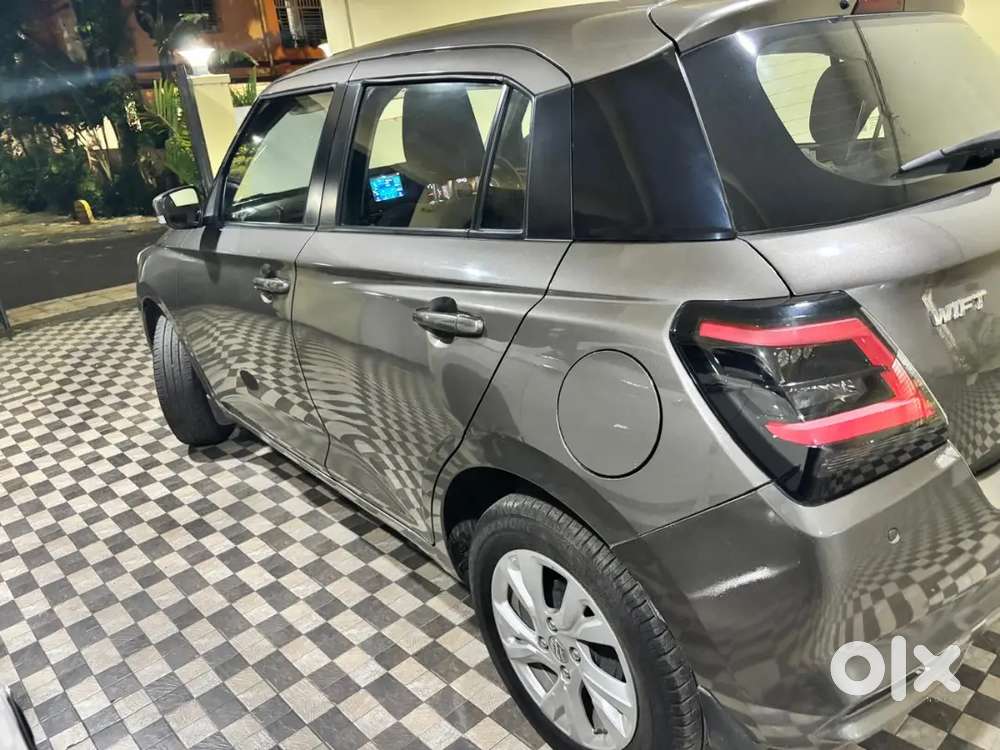 Maruti Suzuki New-gen Swift 2025 Petrol 11656 Km Driven