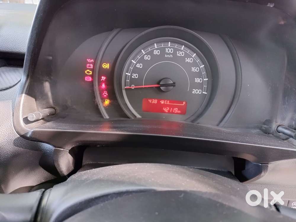 Maruti Suzuki Swift 1.2 Lxi (o), 2022, Petrol