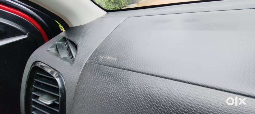 Maruti Suzuki Brezza Zdi+ Dual Tone, 2018, Diesel