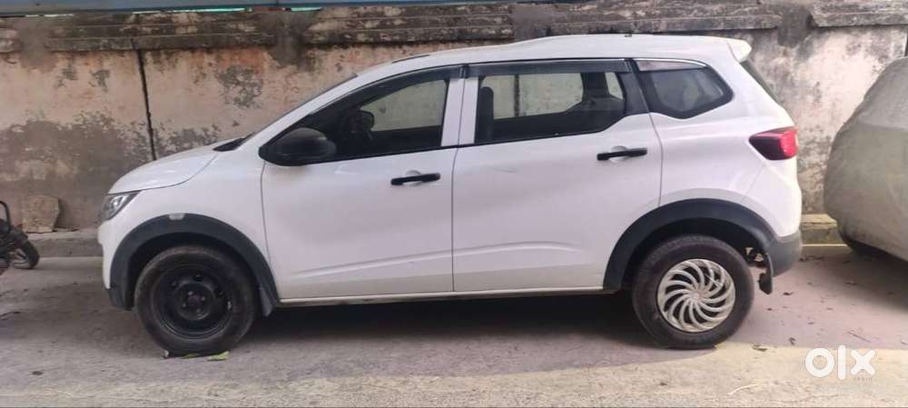 New Car With Single Hand