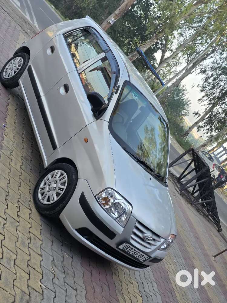 Hyundai Santro Xing
1st Owner 
Full Insurance 
Dono Chabi 
Dono Remote