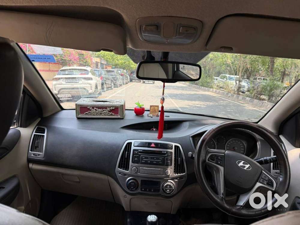 Hyundai I20 Sportz Petrol  42,000 Km  Single Owner  Good Condition