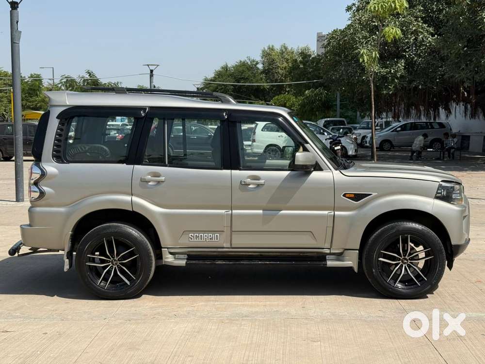 Mahindra Scorpio S10 7 Seater, 2015, Diesel