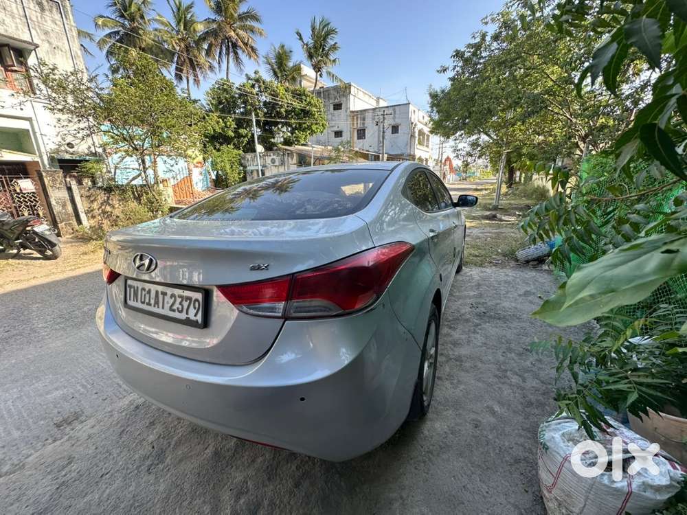 Hyundai Elantra Petrol 2012