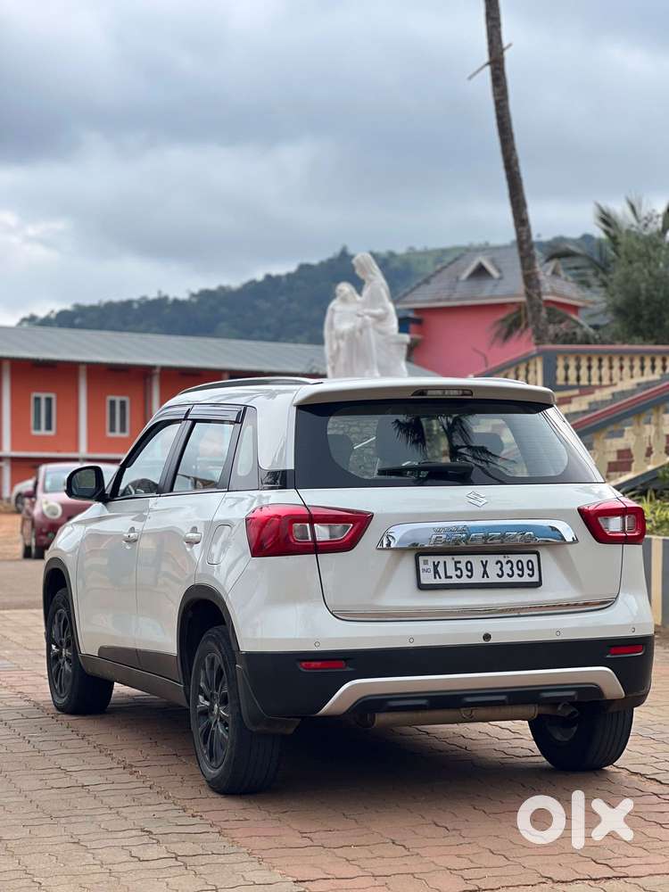Maruti Suzuki Brezza 1.5 Zxi Smart Hybrid, 2021, Petrol