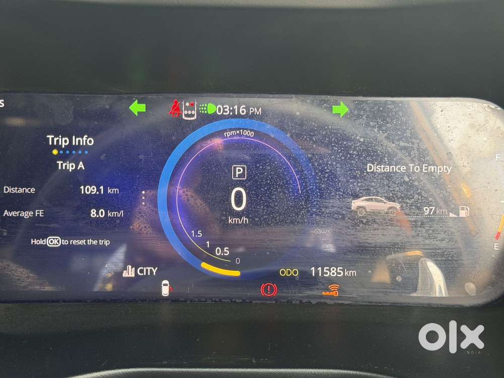 Tata Curvv Accomplished Plus A 1.2 Hyperion Gdi Petrol 6mt, 2025, Pe..
