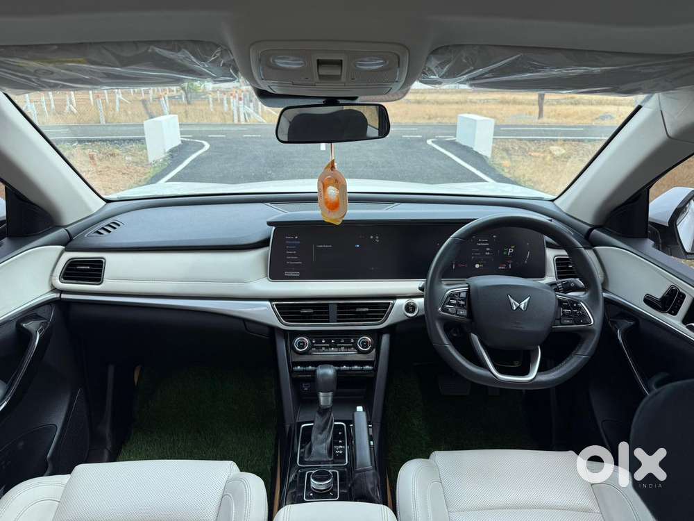 Mahindra Xuv700 2.2 Ax 7 Diesel At Str Awd, 2024, Diesel