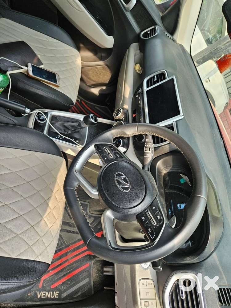 Hyundai Venue Petrol 2024