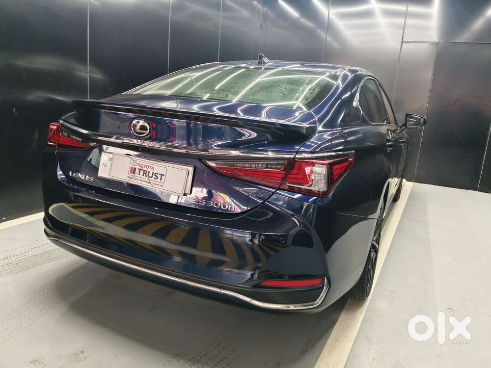 Lexus Es 300h Luxury, 2023