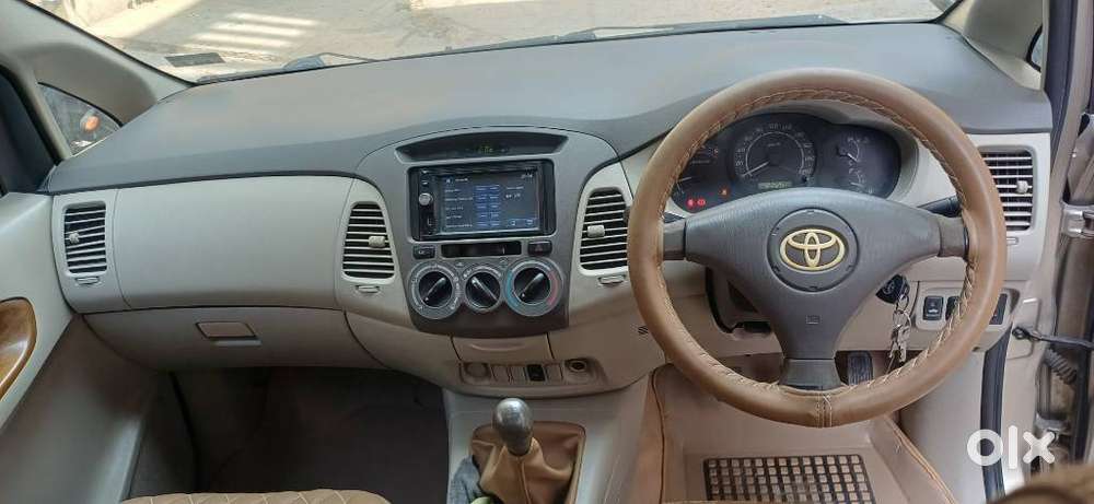 Toyota Innova 2.5 G (diesel) 8 Seater, 2011, Diesel