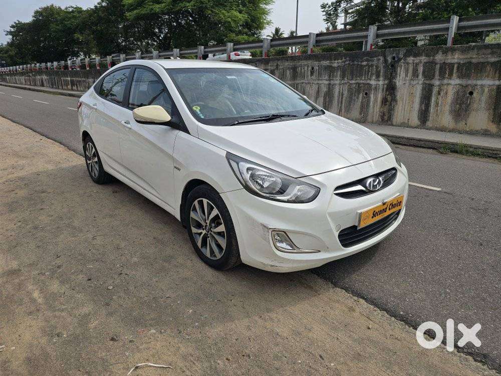 Hyundai Verna Fluidic 1.6 Vtvt Sx, 2014, Petrol