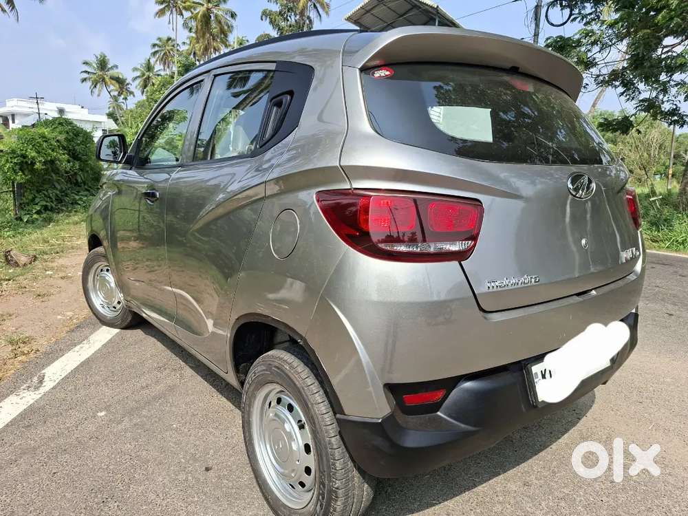Mahindra Kuv 100 2017. A/c.power Steering. Power Window. Centr Lock.