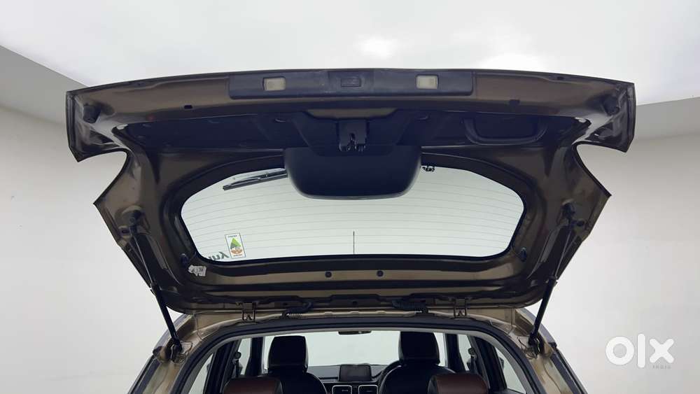 Tata Punch 1.2 Revotron Creative Amt Dual Tone, 2022, Petrol
