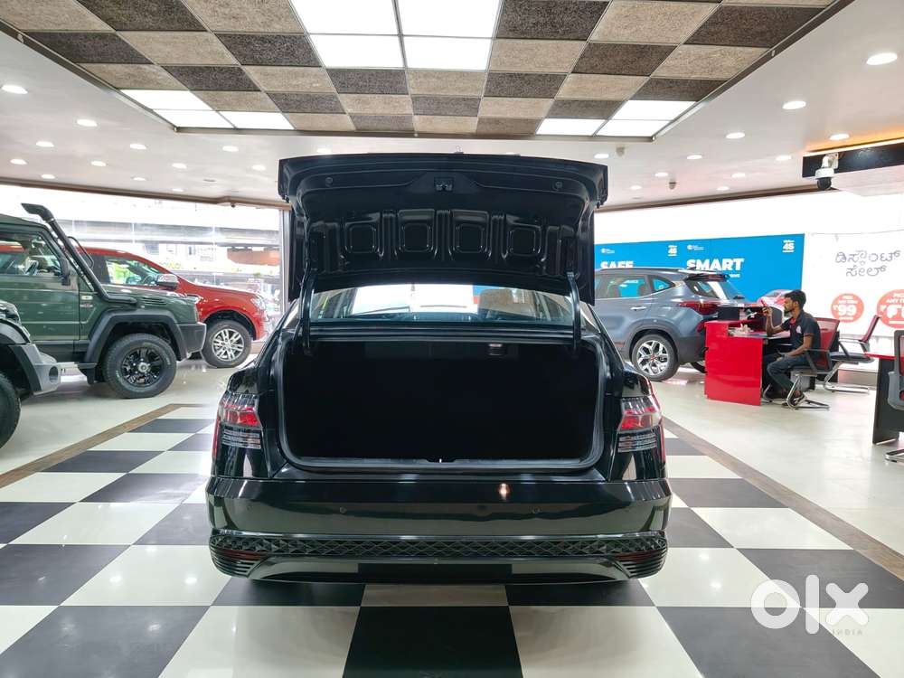 Hyundai Verna 1.0 Sx (o) Turbo Gdi Dct, 2024, Petrol