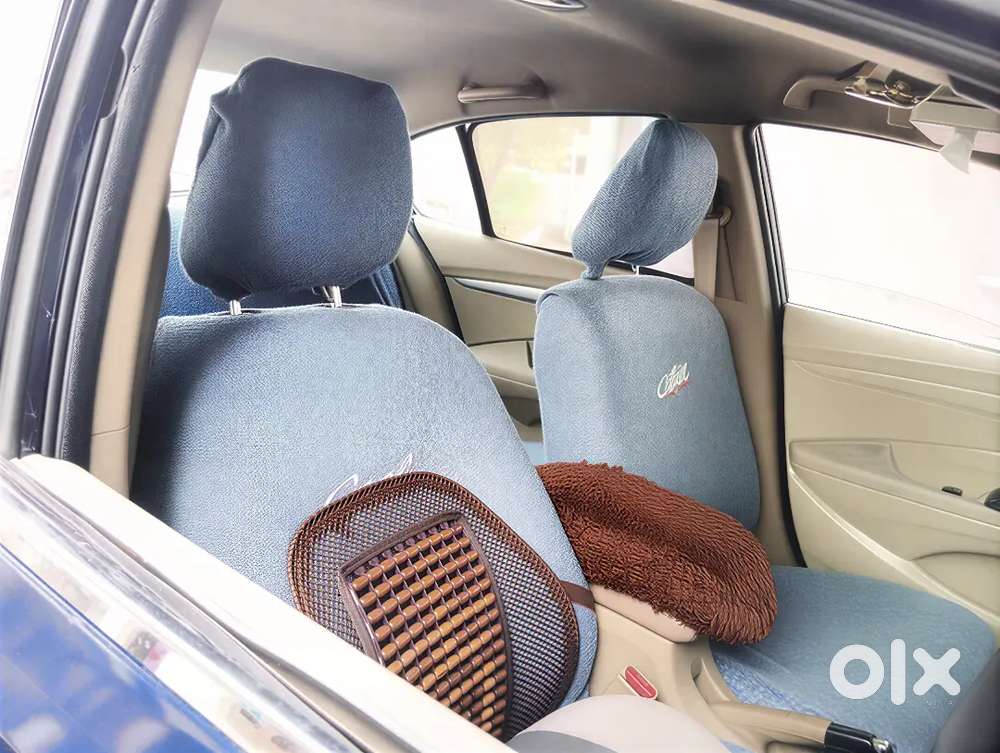 Honda City 'v'