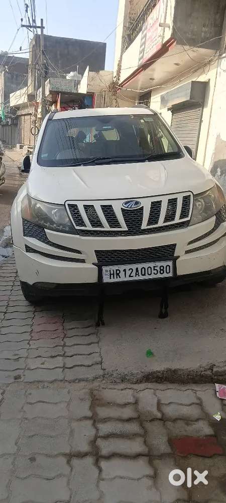 Mahindra Xuv500 2014 Diesel 97000 Km Driven