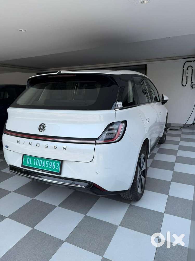 Brand New Condition Windsor Ev With 330 Km Range Pack