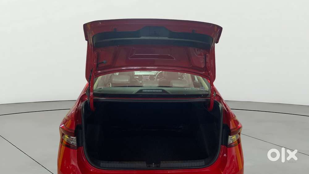 Skoda Slavia Active 1.0l Tsi Mt, 2023, Petrol