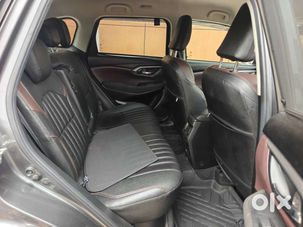 Maruti Suzuki Grand Vitara 1.5 Delta Smart Hybrid At, 2023, Petrol