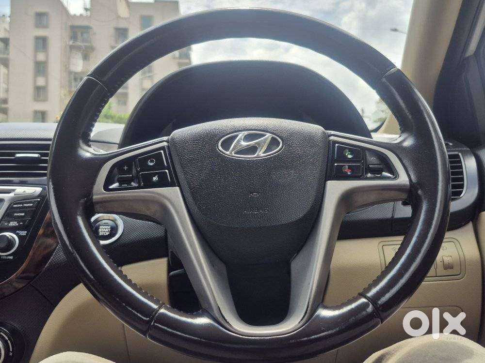 Hyundai Verna 1.6 Sx (o) Vtvt, 2015, Petrol