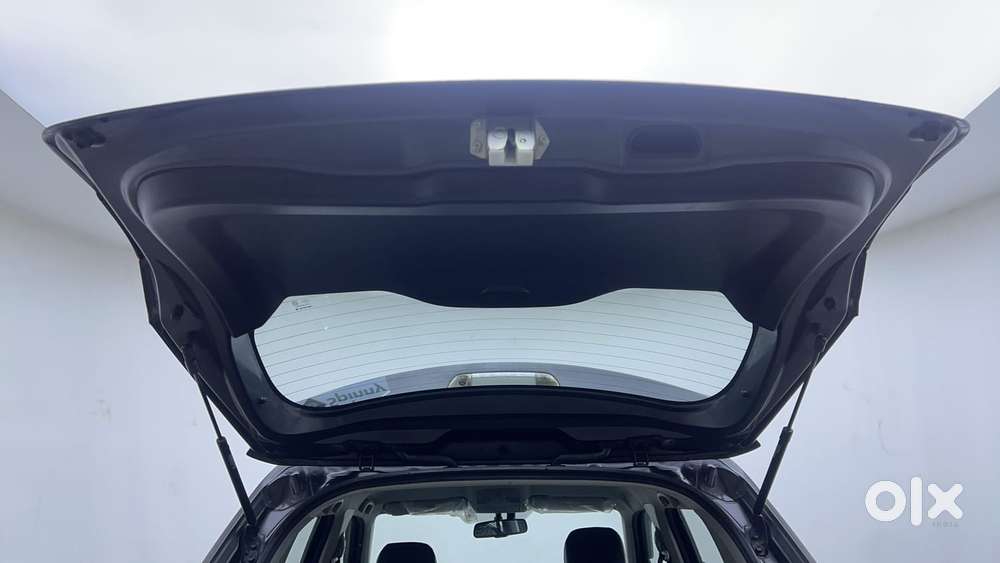Maruti Suzuki Vitara Brezza 1.5 Zxi Plus At, 2020, Petrol