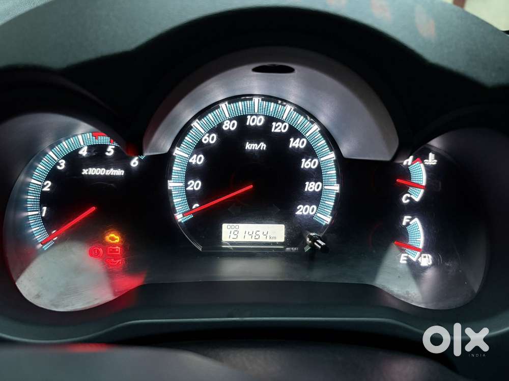 Toyota Fortuner 4x2 Manual, 2014, Diesel
