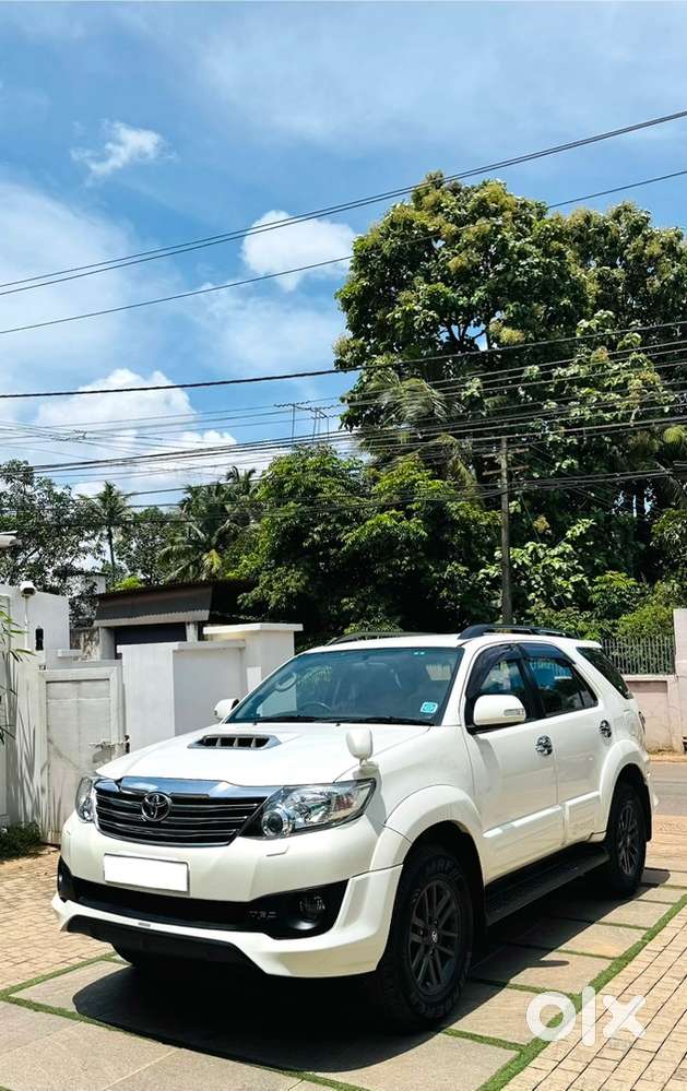 2015 Toyota Fortuner 2*4 Automatic 45000 Km Only