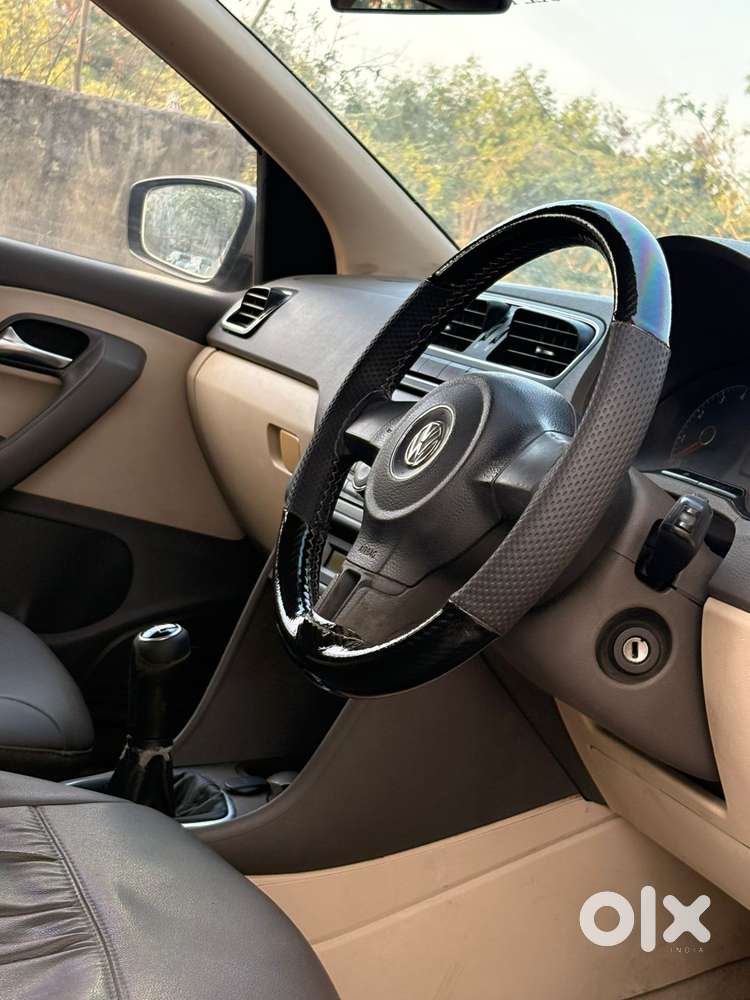 Volkswagen Vento 2010-2013 Petrol Highline, 2012, Petrol