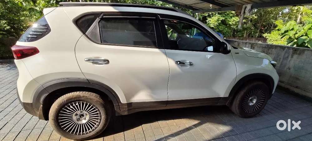 Kia Sonet 2023 Petrol Auto 1st Owner