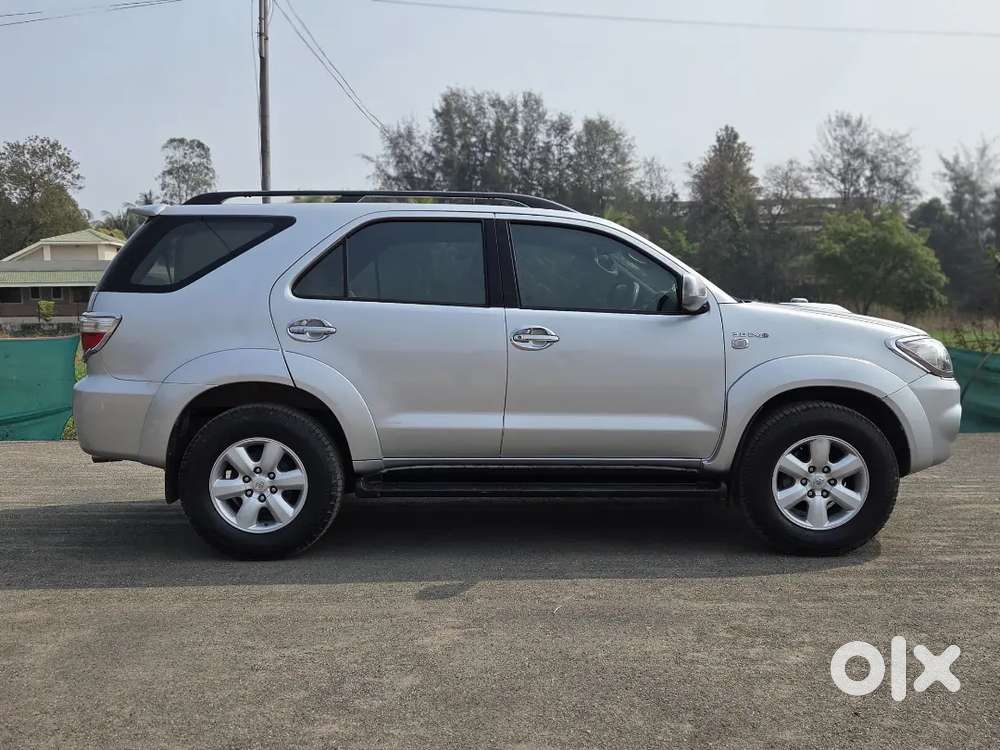 Toyota Fortuner 2010 Diesel 145865 Km Driven