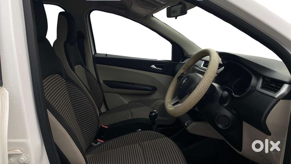 Renault Triber Rxz, 2024, Petrol