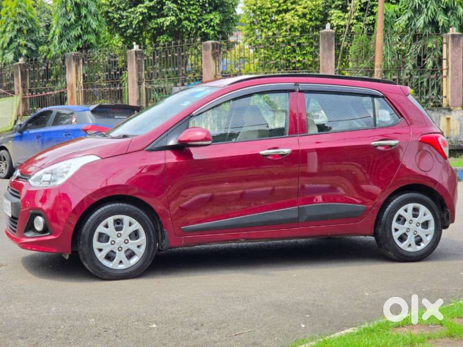 Hyundai Grand I10 Sportz, 2016, Petrol