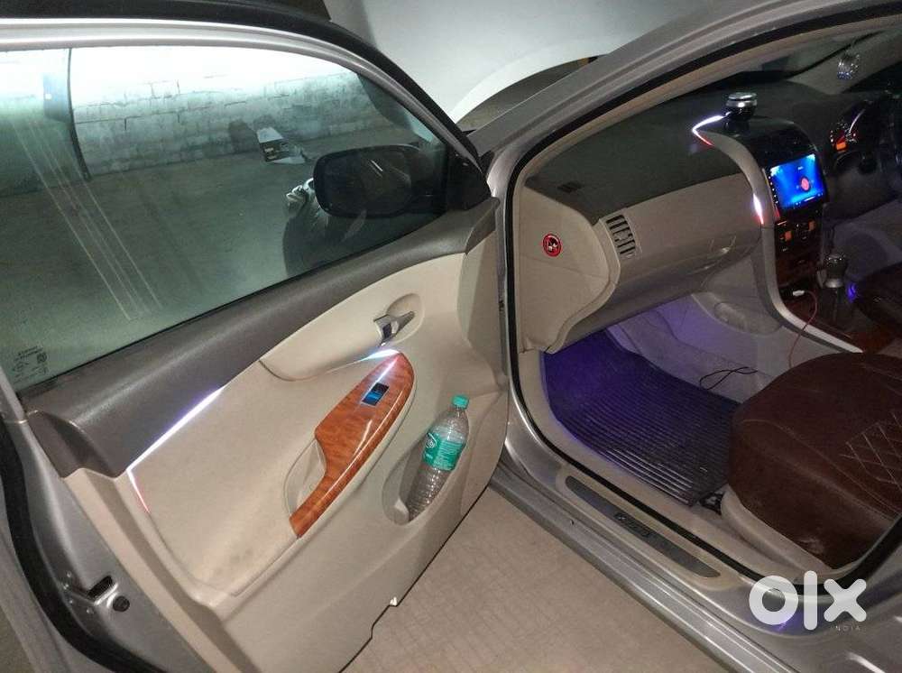 Toyota Corolla Altis 1.8 J, 2011, Petrol