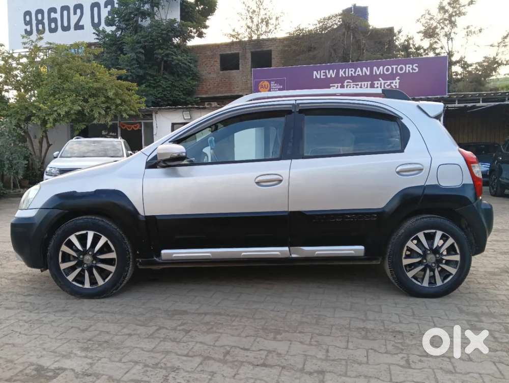 Toyota Etios Cross 1.2l G, 2015, Petrol