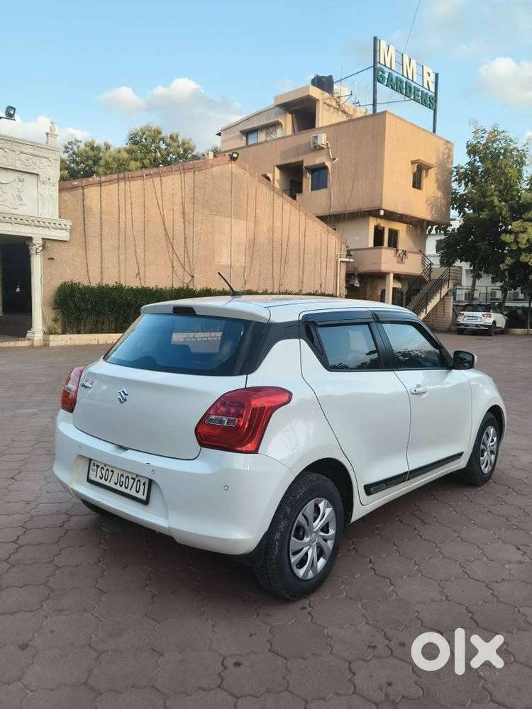 Maruti Suzuki Swift Vxi + Manual, 2022, Petrol