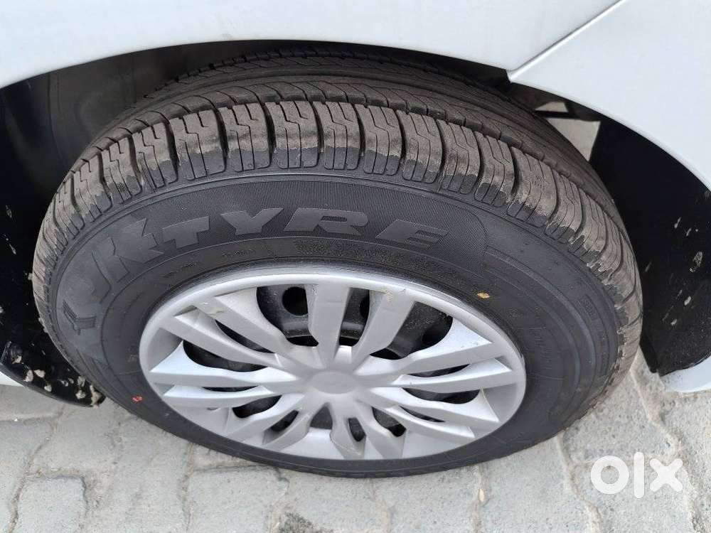Maruti Suzuki Dzire 1.2 Vxi Amt, 2021, Petrol