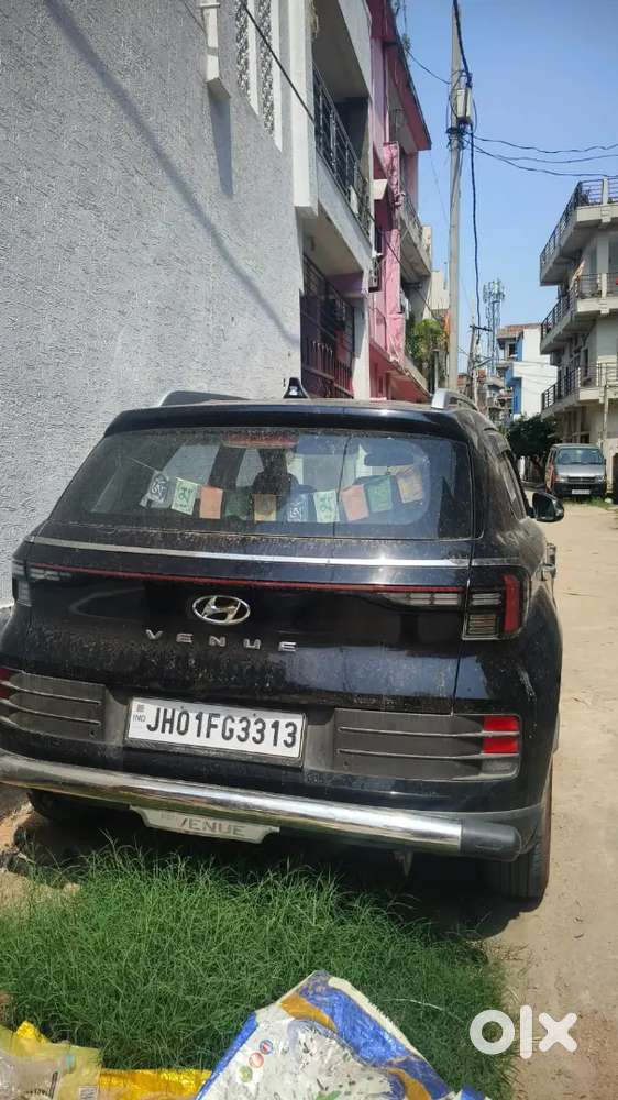 Hyundai Venue 2023 Petrol 38000 Km Driven