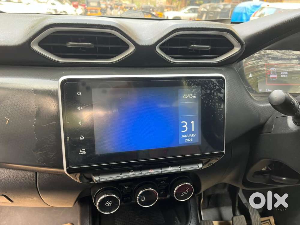 Nissan Magnite 1.0 Xv Premium, 2022, Petrol