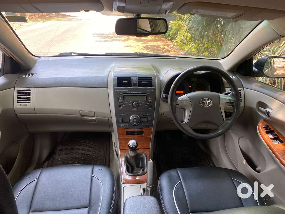Toyota Corolla Altis G, 2010, Petrol