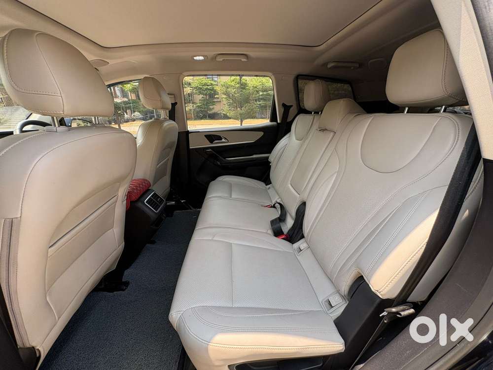 Mahindra Xuv700 2.2 Ax 7 Diesel Mt Luxury Pack Str, 2023, Diesel