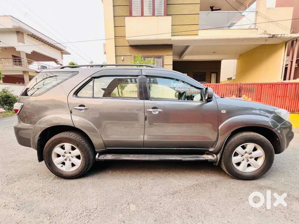 Toyota Fortuner, 2010, Diesel