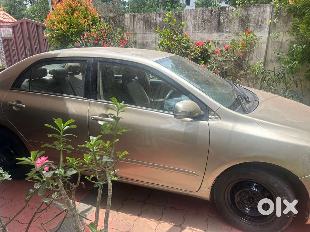Toyota Corolla Altis 2011