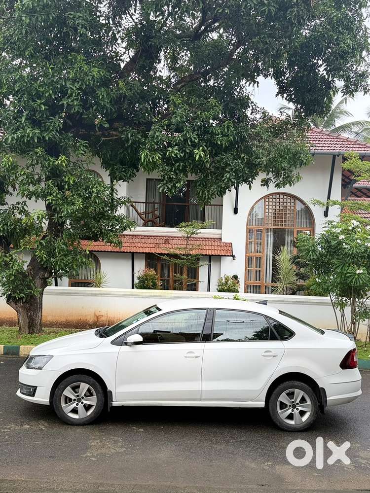 Skoda Rapid Automatic Petrol 2017