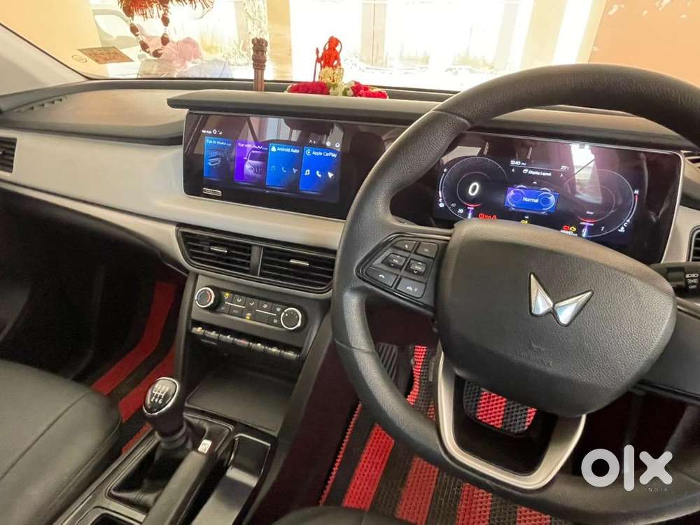 Mahindra Xuv700 2022 Diesel Well Maintained